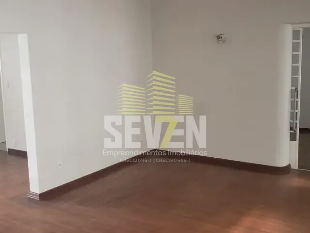 Casa com 363m² 5 quartos e 3 banheiros, à venda, no bairro Vila Noemy em Bauru