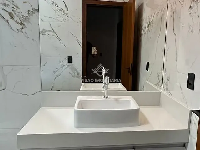 Casa 3 quartos e 1 banheiro, à venda, no bairro portal da mata em Sinop