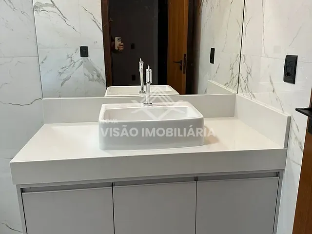 Casa 3 quartos e 1 banheiro, à venda ou para alugar, no bairro portal da mata em Sinop