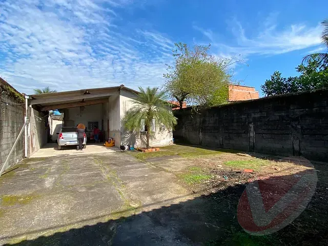 Casa com 206m² 3 quartos e 2 banheiros, à venda, no bairro Esmeralda em Praia Grande