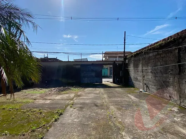 Casa com 206m² 3 quartos e 2 banheiros, à venda, no bairro Esmeralda em Praia Grande