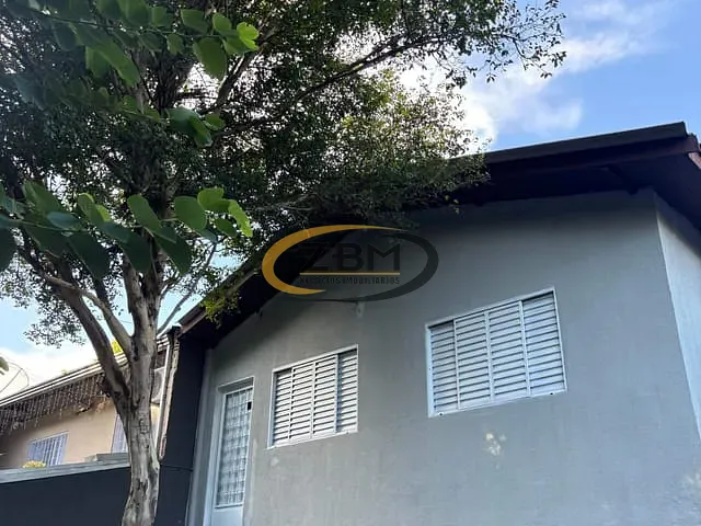 Casa com 250m² 3 quartos e 2 banheiros, à venda, no bairro Tarobá em Londrina