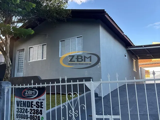 Casa com 250m² 3 quartos e 2 banheiros, à venda, no bairro Tarobá em Londrina