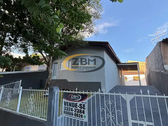 Casa com 250m² 3 quartos e 2 banheiros, à venda, no bairro Tarobá em Londrina