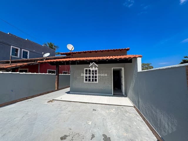 Casa com 240m² 2 quartos e 3 banheiros, para alugar, no bairro Jardim Atlântico Central (Itaipuaçu) em Maricá