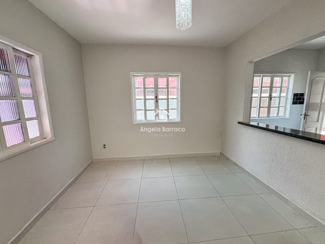 Casa com 240m² 2 quartos e 3 banheiros, para alugar, no bairro Jardim Atlântico Central (Itaipuaçu) em Maricá