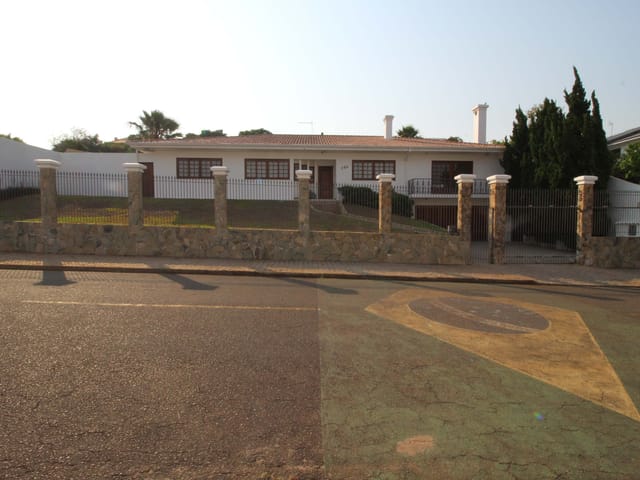 Casa com 1230m² 5 quartos e 4 banheiros, à venda, no bairro Estrela em Ponta Grossa