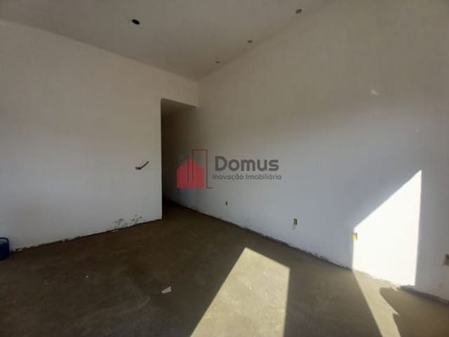 Casa com 176m², à venda, no bairro Res. Santa Clara em Pindamonhangaba