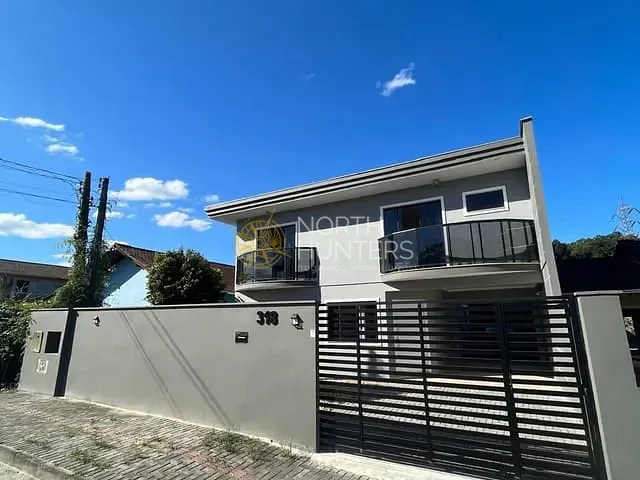 Casa com 433m² 4 quartos e 4 banheiros, à venda, no bairro Vila Nova em Joinville