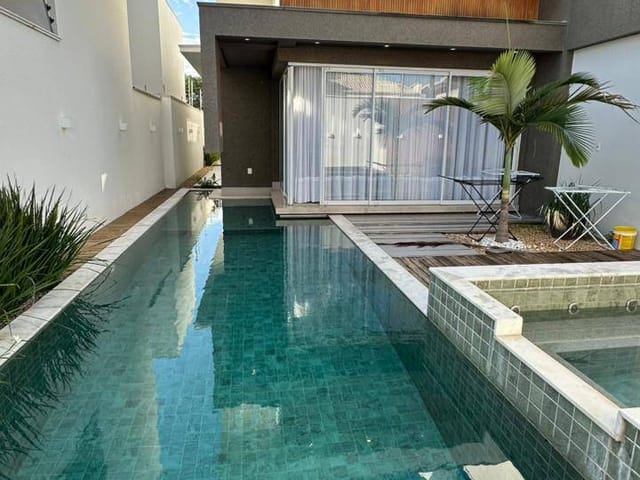 Casa com 537m² 4 quartos e 1 banheiro, à venda, no bairro Residencial Bella Suíça em Sinop