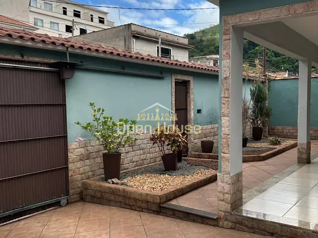 Casa 3 quartos e 3 banheiros, à venda, no bairro Retiro em Volta Redonda