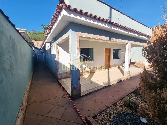 Casa 3 quartos e 3 banheiros, à venda, no bairro Retiro em Volta Redonda