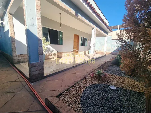 Casa 3 quartos e 3 banheiros, à venda, no bairro Retiro em Volta Redonda