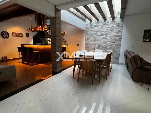 Casa com 203m² 4 quartos e 3 banheiros, à venda, no bairro Jardim Ermida I em Jundiaí