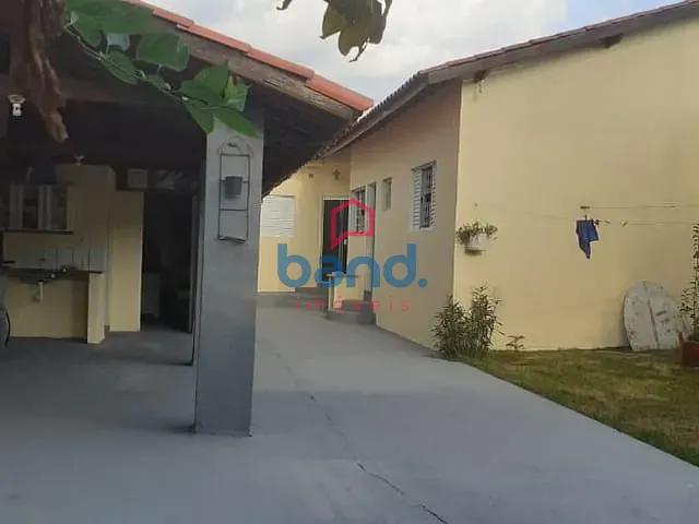 Casa com 250m² 3 quartos e 2 banheiros, à venda, no bairro Parque Residencial São Marcos em Porto Feliz