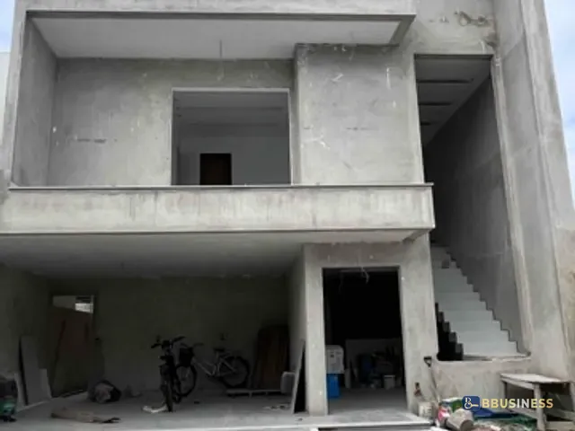 Casa 3 quartos e 5 banheiros, à venda, no bairro Cidade Jardim em Campos dos Goytacazes