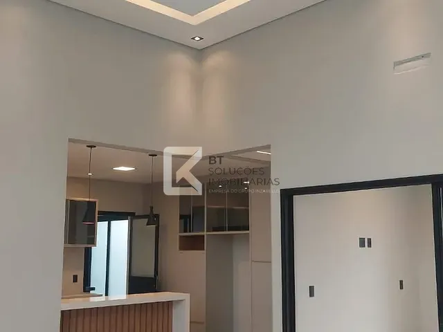Casa com 300m² 3 quartos e 2 banheiros, à venda, no bairro Jardim Esplanada em Indaiatuba