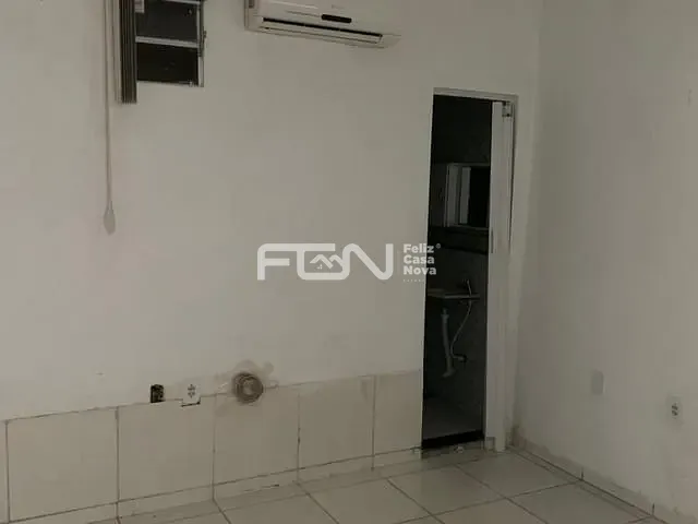 Casa com 120m² 3 quartos e 1 banheiro, à venda, no bairro Alto do Triângulo em Camaçari