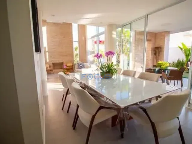Casa com 700m² 3 quartos e 5 banheiros, à venda, no bairro Cidade Santos Dumont em Jundiaí