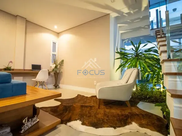 Casa com 700m² 3 quartos e 5 banheiros, à venda, no bairro Cidade Santos Dumont em Jundiaí