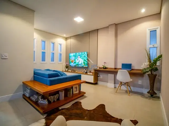 Casa com 700m² 3 quartos e 5 banheiros, à venda, no bairro Cidade Santos Dumont em Jundiaí
