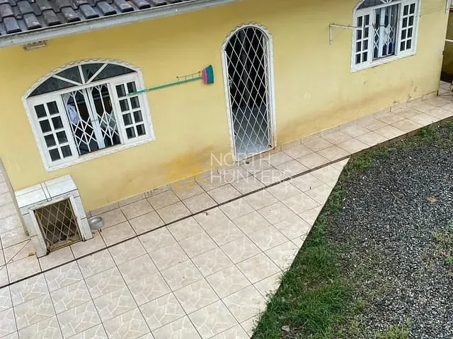 Casa com 140m² 3 quartos e 2 banheiros, à venda, no bairro Aventureiro em Joinville