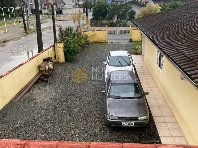 Casa com 140m² 3 quartos e 2 banheiros, à venda, no bairro Aventureiro em Joinville