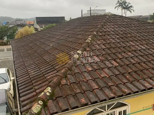 Casa com 140m² 3 quartos e 2 banheiros, à venda, no bairro Aventureiro em Joinville