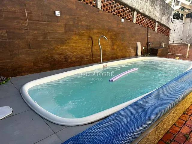 Casa com 458m² 4 quartos e 3 banheiros, à venda, no bairro Parque do Ingá em Teresópolis