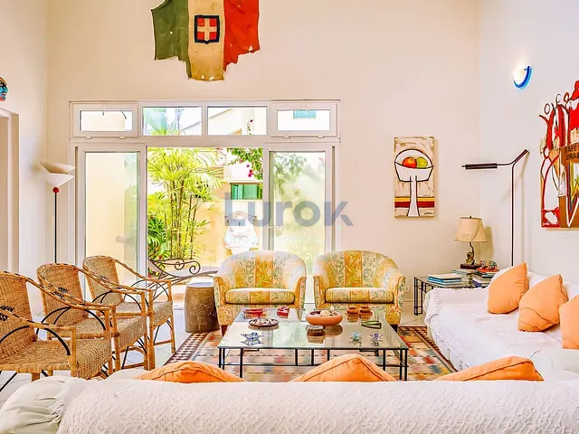 Casa com 1052m² 5 quartos e 6 banheiros, à venda, no bairro Tabatinga em Caraguatatuba