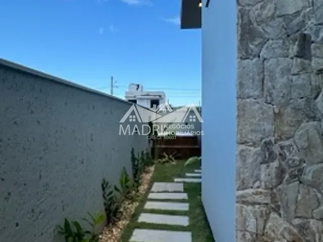 Casa com 200m² 3 quartos e 3 banheiros, à venda, no bairro Forquilhas em São José
