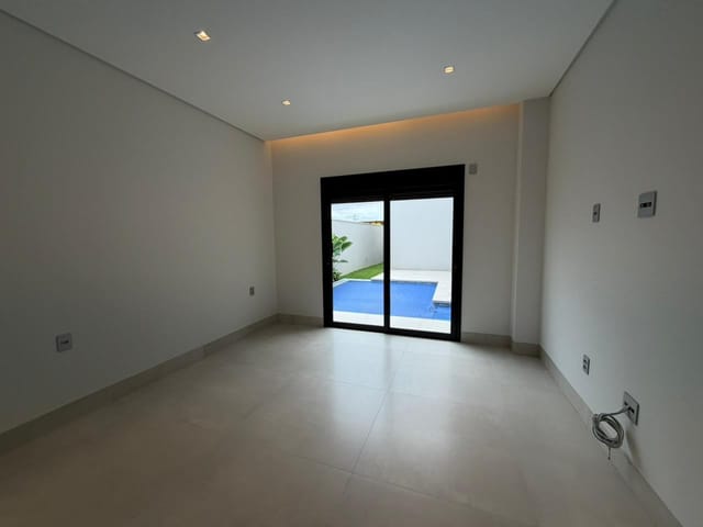 Casa com 362m² 3 quartos e 1 banheiro, à venda, no bairro Condomínio Aquarela dos Poemas em Sinop