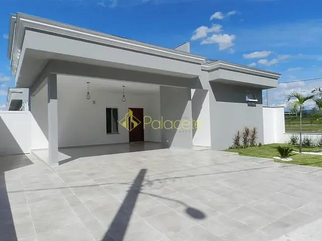 Casa com 524m² 3 quartos e 2 banheiros, à venda, no bairro Nossa Senhora do Perpétuo Socorro em Pindamonhangaba