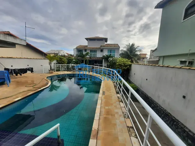 Casa 4 quartos e 5 banheiros, à venda ou para alugar, no bairro Barra de Maricá em Maricá
