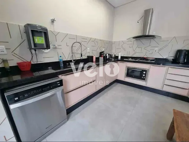 Casa com 350m² 3 quartos e 4 banheiros, à venda, no bairro Piracangaguá em Taubaté