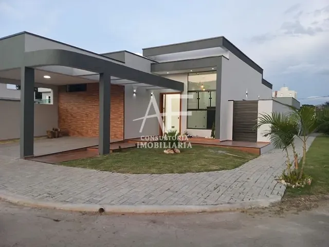 Casa com 275m² 3 quartos e 3 banheiros, à venda, no bairro Parque São Luís em Taubaté