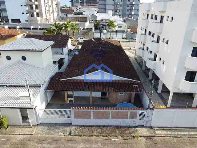 Casa com 246m² 3 quartos e 2 banheiros, à venda, no bairro Indaiá em Caraguatatuba