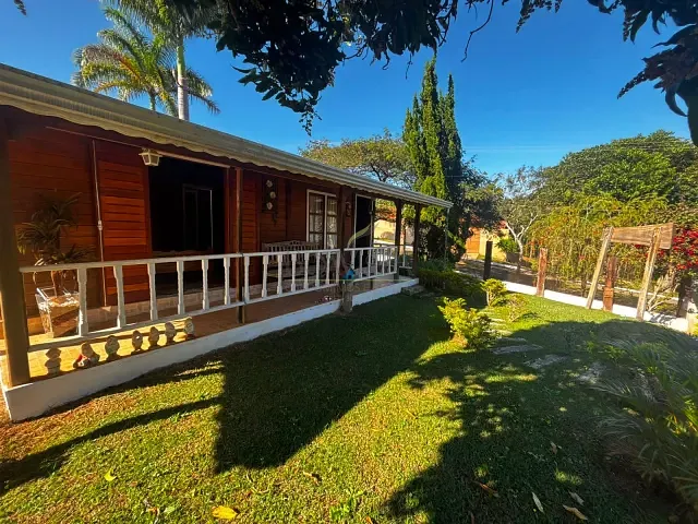 Casa 4 quartos e 2 banheiros, à venda, no bairro Batatuba em Piracaia