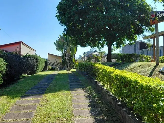 Casa 4 quartos e 2 banheiros, à venda, no bairro Batatuba em Piracaia