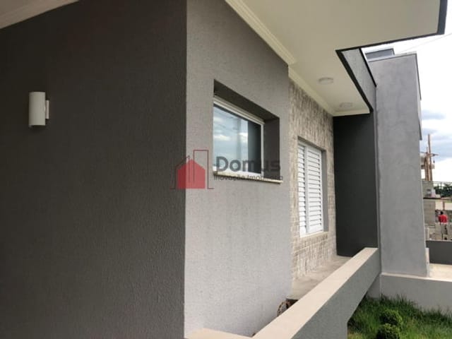 Casa com 200m², à venda, no bairro Vila Prado em Pindamonhangaba