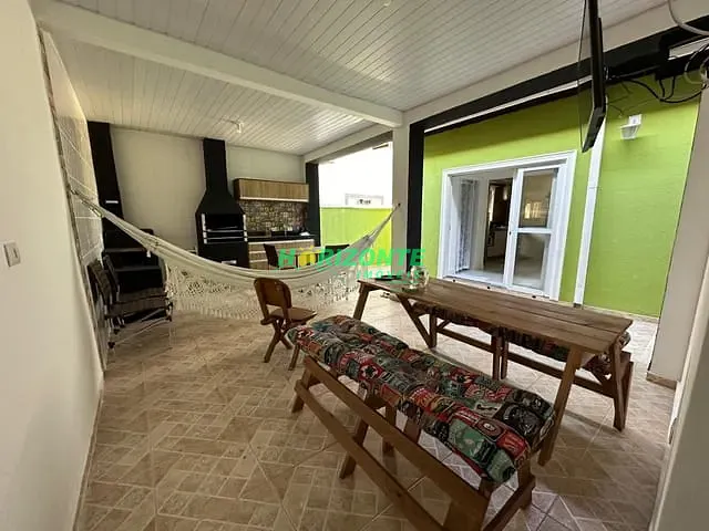 Casa com 252m² 3 quartos e 2 banheiros, à venda, no bairro Urbanova em São José dos Campos