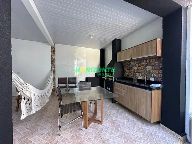 Casa com 252m² 3 quartos e 2 banheiros, à venda, no bairro Urbanova em São José dos Campos