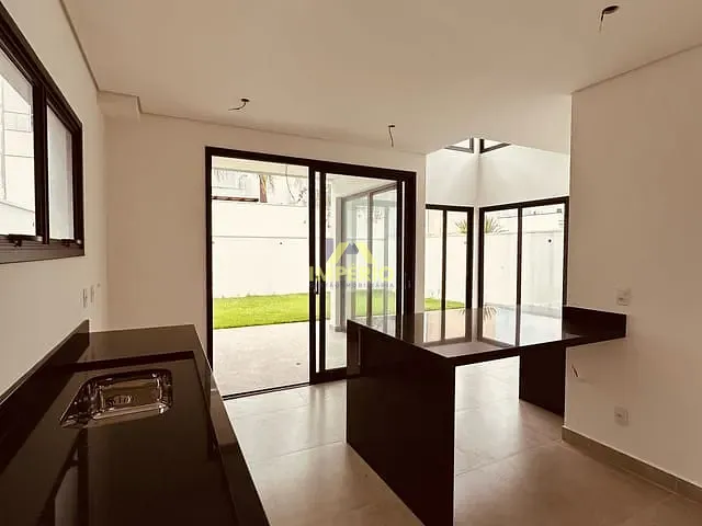 Casa com 250m² 3 quartos e 4 banheiros, à venda, no bairro Loteamento Reserva Ermida em Jundiaí