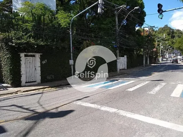 Casa com 2135m², para alugar, no bairro Maceió em Niterói