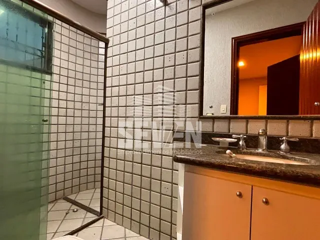 Casa com 300m² 4 quartos e 2 banheiros, à venda ou para alugar, no bairro Vila Mariana em Bauru