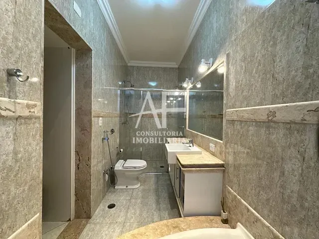 Casa com 418m² 3 quartos e 4 banheiros, à venda, no bairro Esplanada Independência em Taubaté