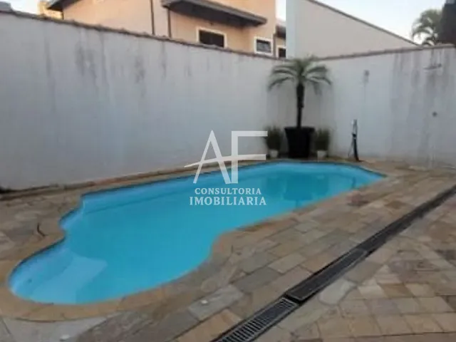 Casa com 418m² 3 quartos e 4 banheiros, à venda, no bairro Esplanada Independência em Taubaté