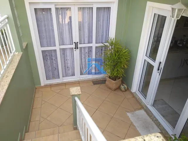 Casa com 400m² 4 quartos e 4 banheiros, à venda, no bairro Vila Santa Cruz em Itatiba
