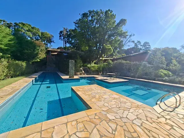Casa 4 quartos e 6 banheiros, à venda, no bairro Portão em Atibaia