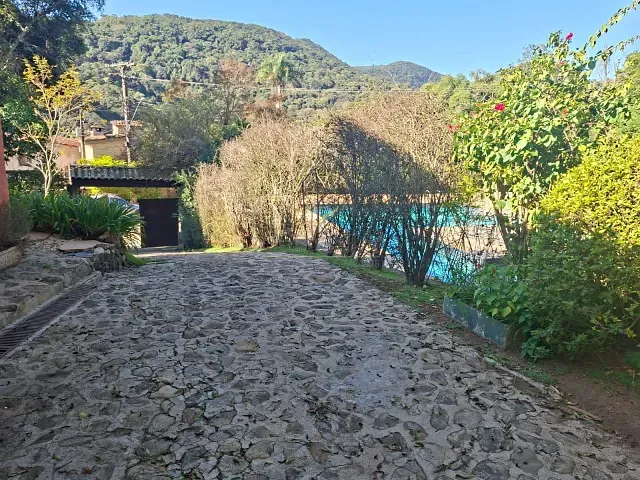 Casa 4 quartos e 6 banheiros, à venda, no bairro Portão em Atibaia